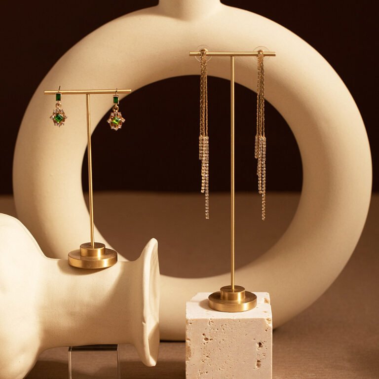 Gold Metal T Bar Earring Stand