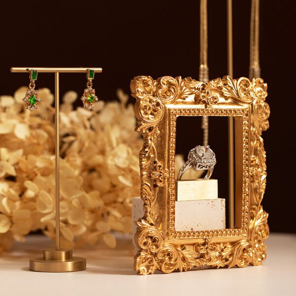 Gold Metal T Bar Earring Stand