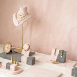 Samt-Schmuck-Mannequin-Ausstellungsständer für Halskette
