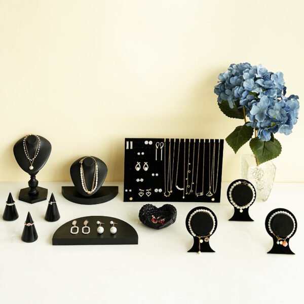 Black Beaded Bracelet Display Holder ()