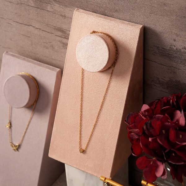 Elegant Velvet Necklace Display Stand ()