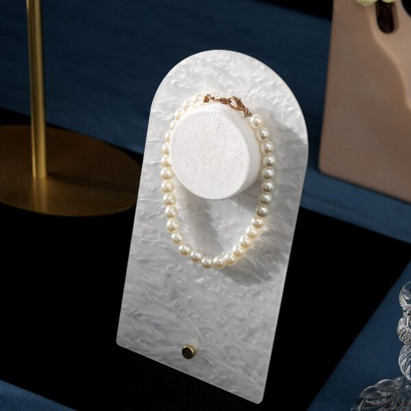 Portable White Acrylic Necklace Display Stand ()