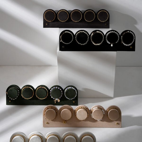 Velvet Bracelets Display Holder for Bracelets ()