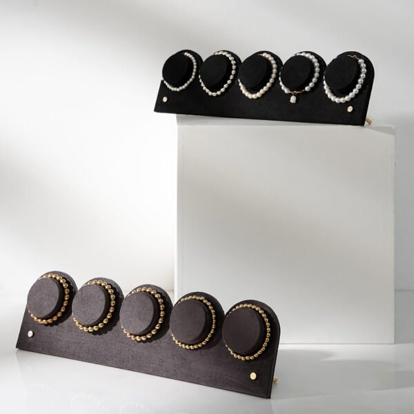 Velvet Bracelets Display Holder for Bracelets ()