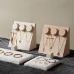 Velvet Necklace Display Stand with Round Pad ()
