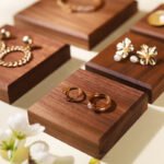 Schmuck-Präsentationstablett aus Holz ()