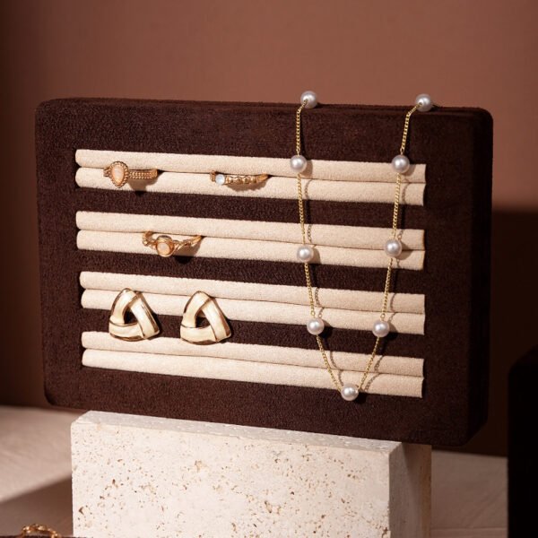 Ring Display Holder with Slots ()