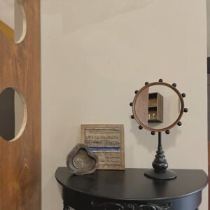 Runder Vintage-Tisch-Kosmetikspiegel aus schwarzem Holz ()