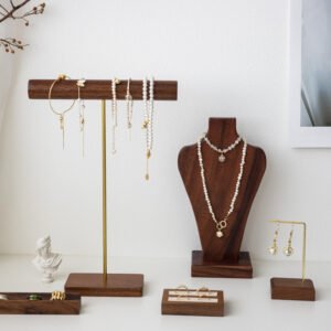 Vintage Walnut Wood Necklace Display Bust ()