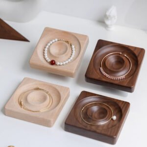 Wooden Single Bracelet Display Stand for Pop Up ()