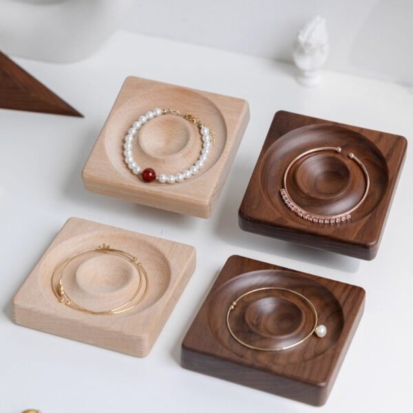 Wooden Single Bracelet Display Stand for Pop Up ()