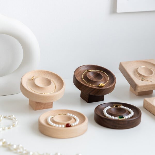 Wooden Single Bracelet Display Stand for Pop Up ()